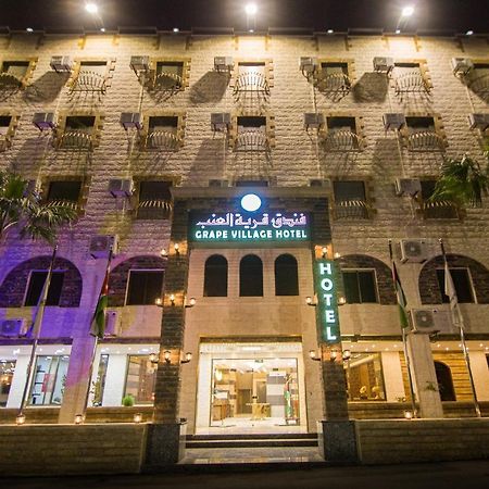 Grape Village Hotel Amã Exterior foto