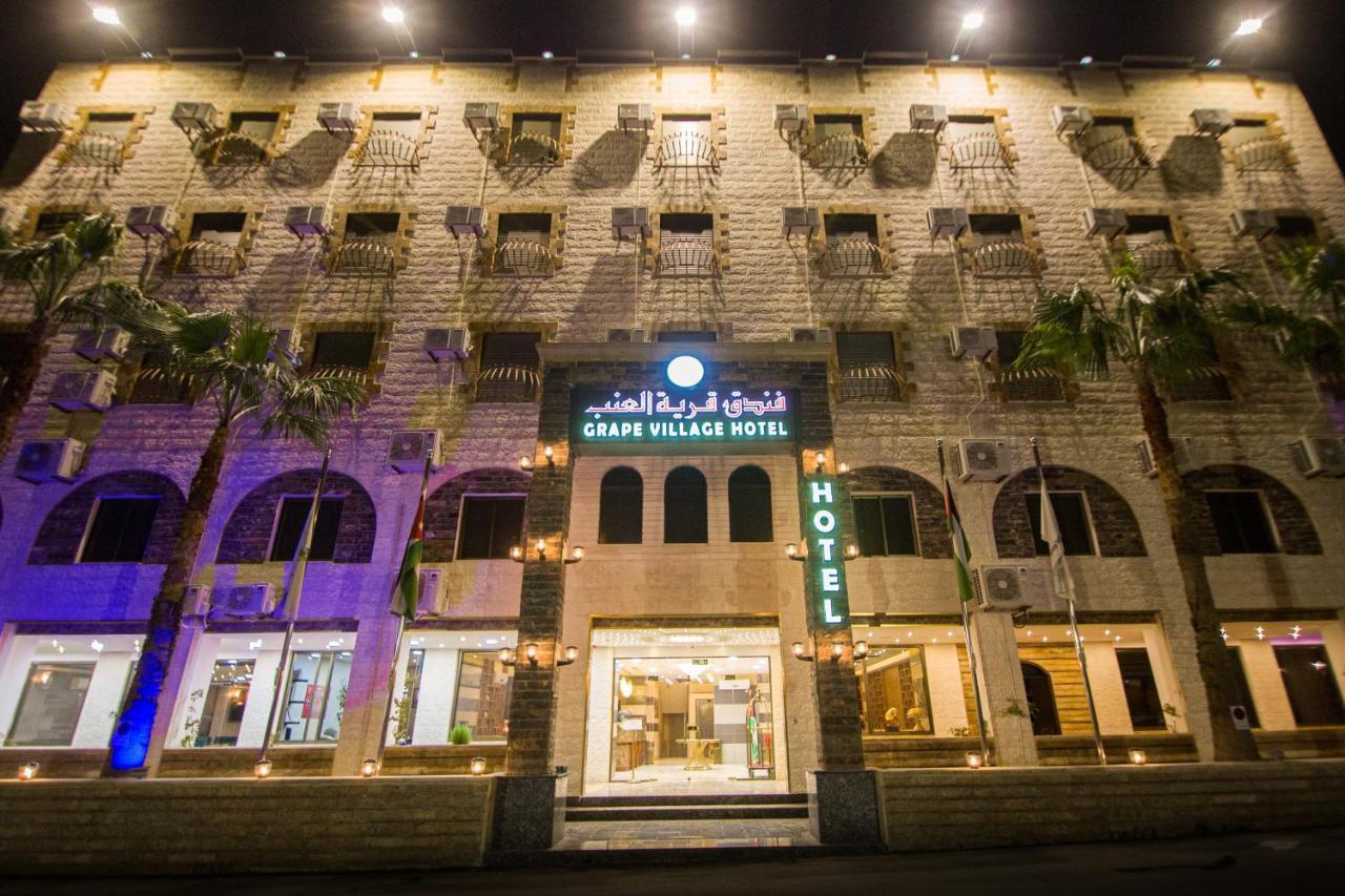 Grape Village Hotel Amã Exterior foto